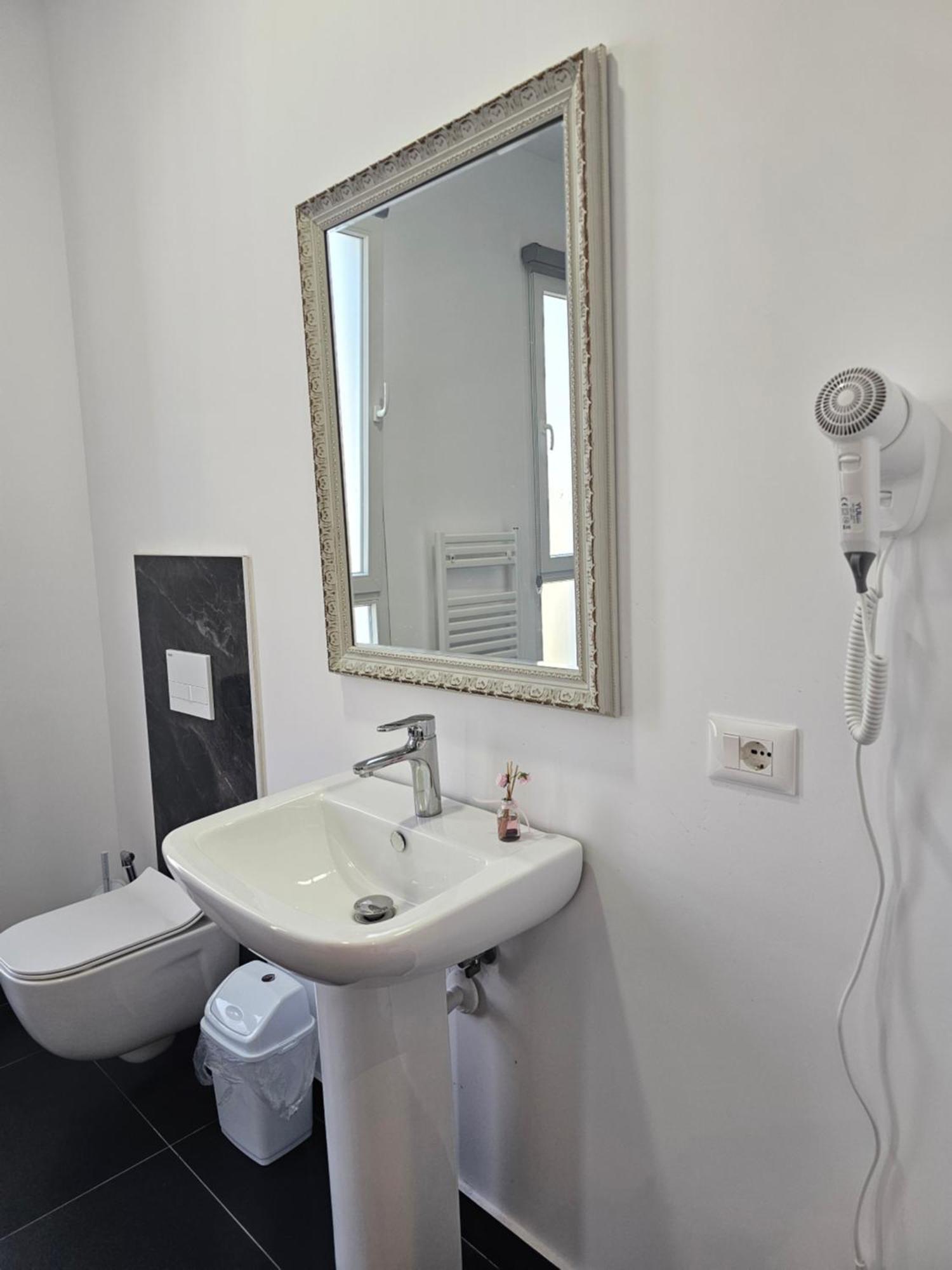 Hotel 3A Kashari Екстериор снимка