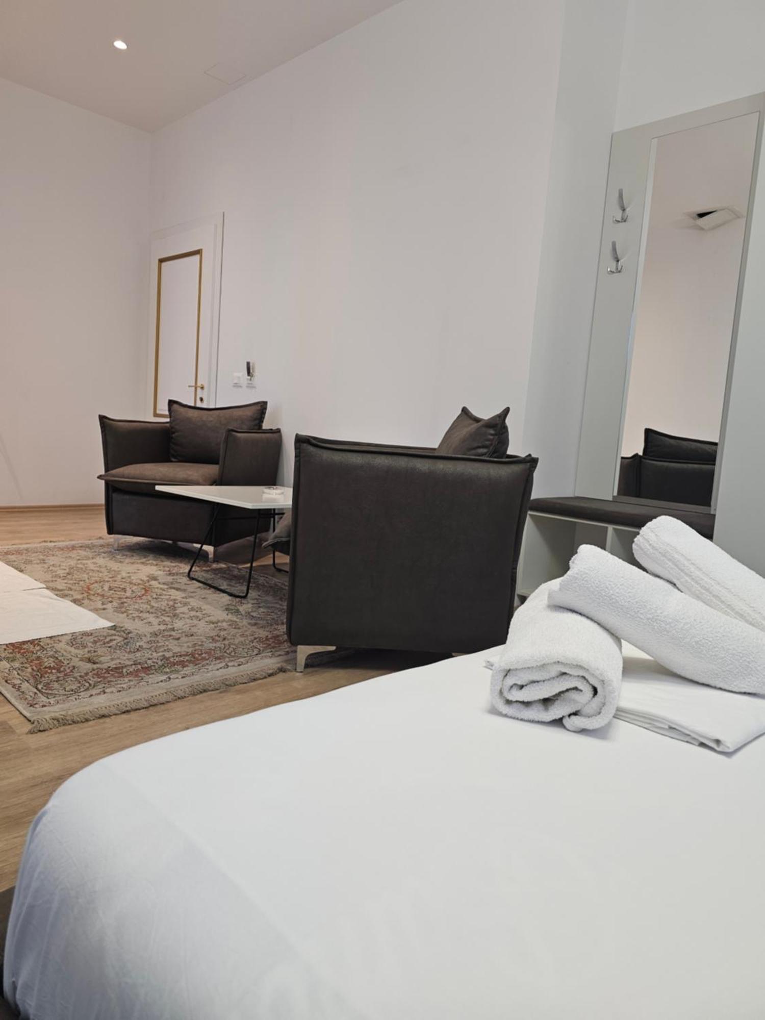 Hotel 3A Kashari Екстериор снимка