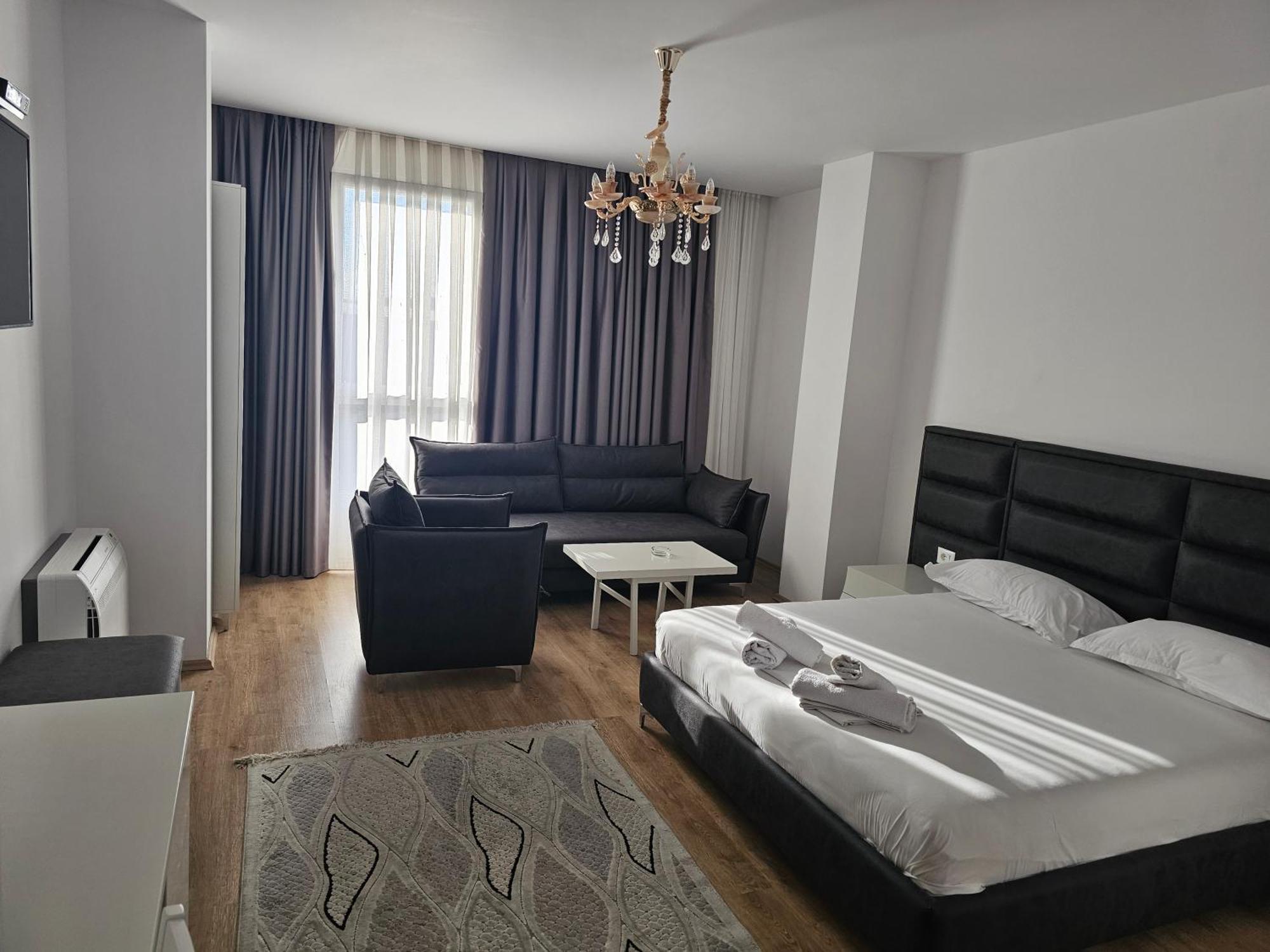 Hotel 3A Kashari Екстериор снимка