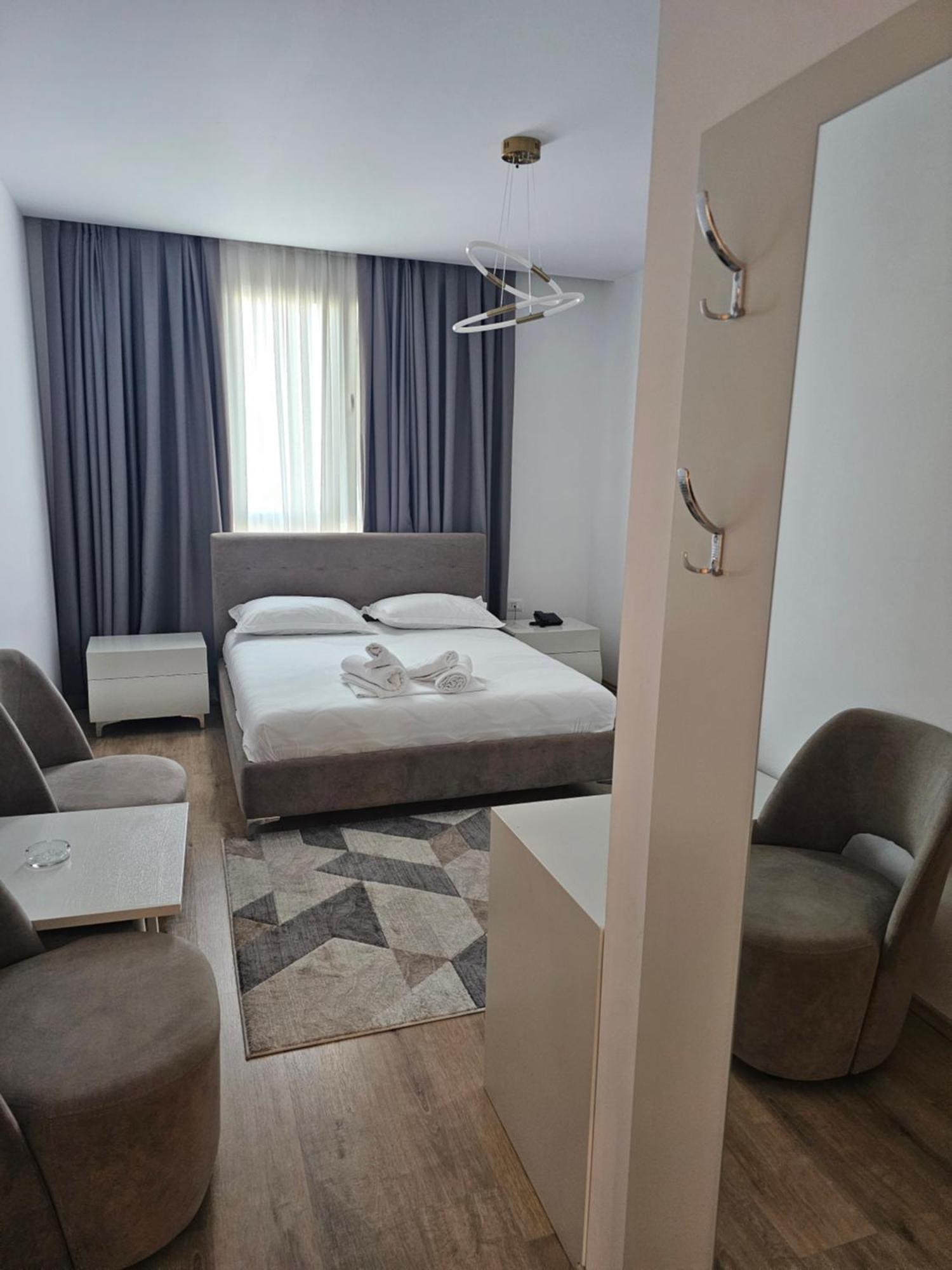 Hotel 3A Kashari Екстериор снимка
